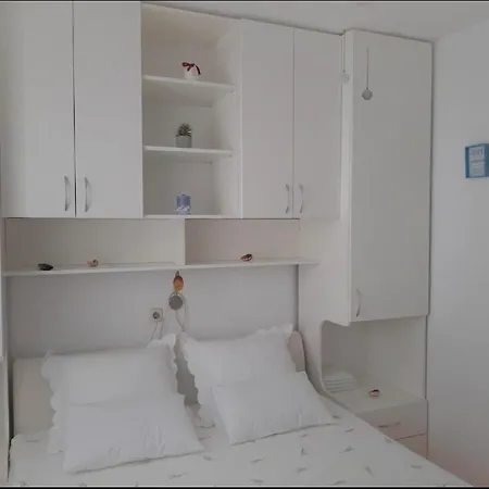 Mira Sumic Podgora (Split-Dalmatia)