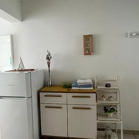 Mira Sumic * Podgora